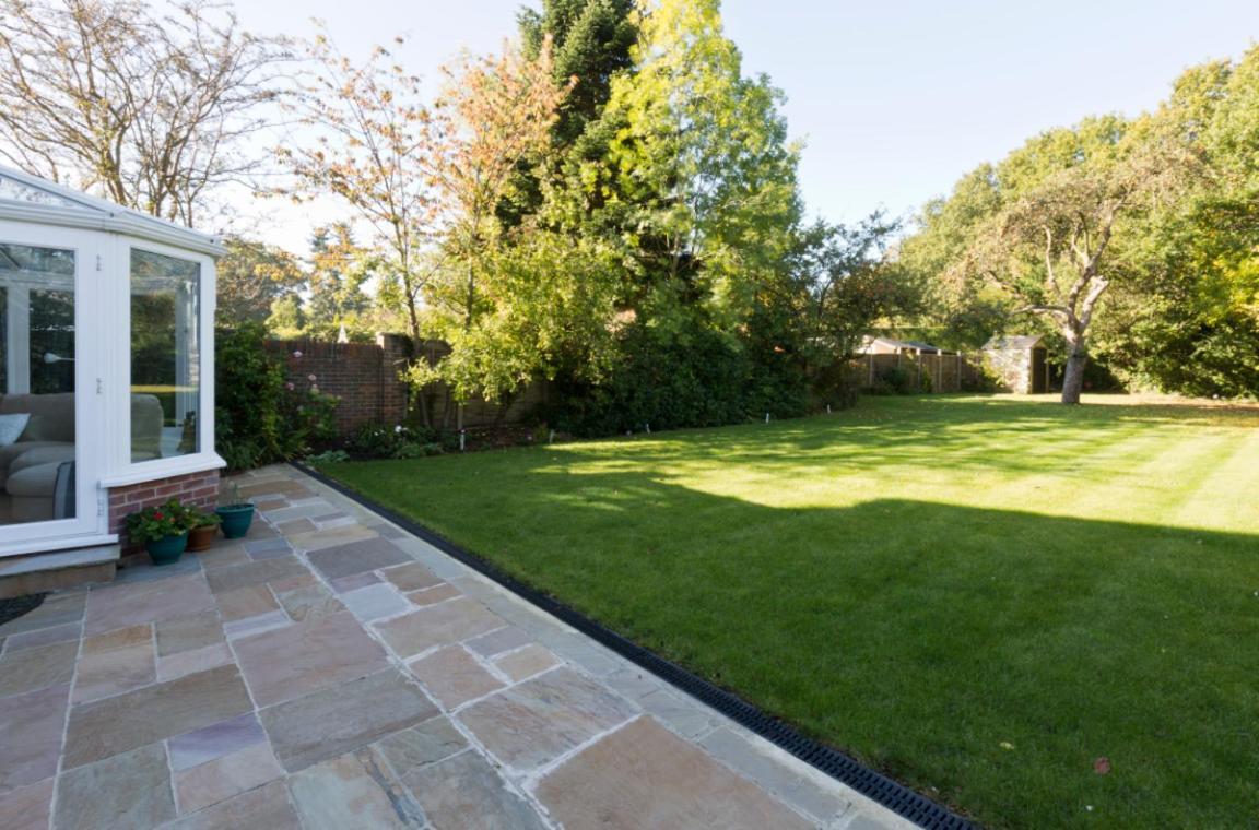 Leafy Suburban Bed&Breakfast Northwood  Bagian luar foto