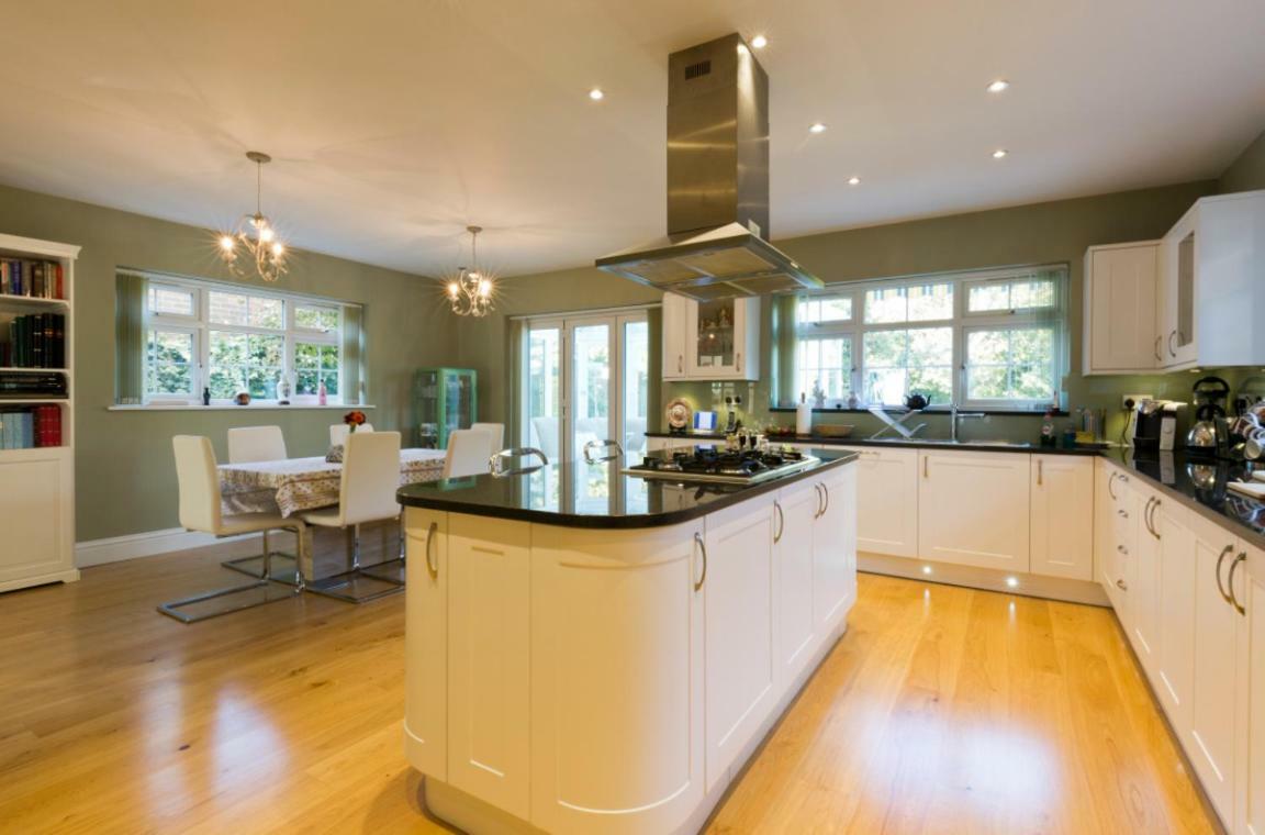 Leafy Suburban Bed&Breakfast Northwood  Bagian luar foto