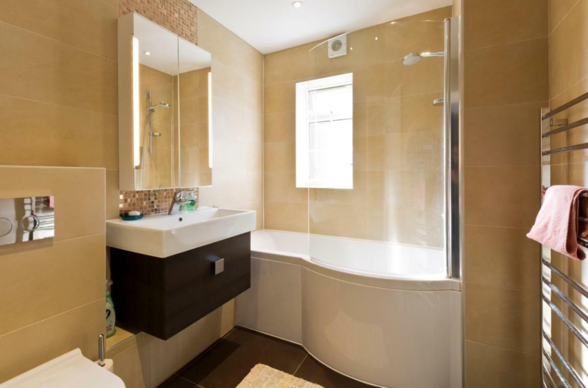 Leafy Suburban Bed&Breakfast Northwood  Bagian luar foto